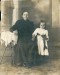 Zuzana Sedmaková rod. Pavlanská s dcerou Katarínou okolo 1918